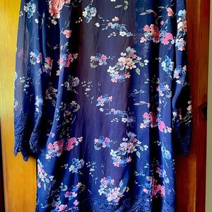 Beautiful and light kimono floral shirt